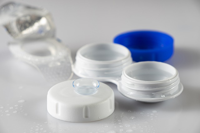 contacts cases